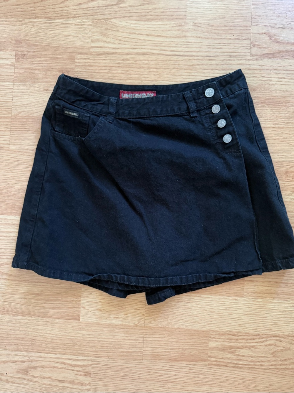 VTG Unionbay Black Denim Asymmetrical Button Skort Size 9